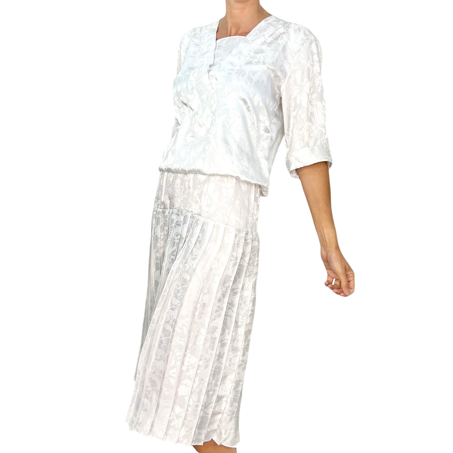 Robe mi-longue vintage plissée en accordéon à fleurs blanches Encore